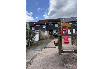 Ein Zuhause für die Familie! Reihenmittelhaus mit Garten & Spielplatz vor der Türe! - Oberkochen