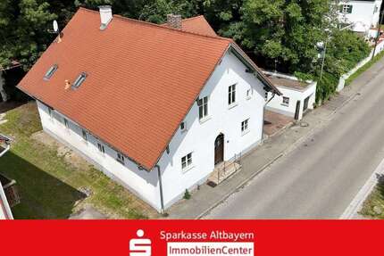 Haus zum Kaufen in Brunnen 420.000,00 € 233 m²