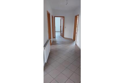 3 Zimmer Erdgeschoss - 800,00&nbsp;EUR Kaltmiete, ca.&nbsp; 95,00&nbsp;m&sup2; in Brake (Unterweser) (PLZ: 26919)