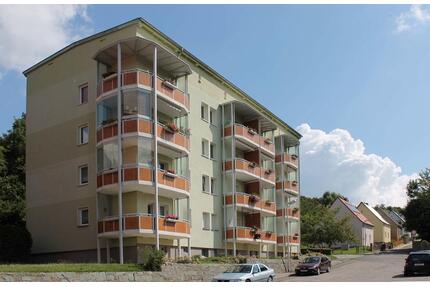 Sanierte 2-Raum-Wohnung mit Dusche und Balkon in ruhiger Lage Geras