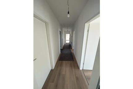 Moderne3-Zimmer-Wohnung,Kernsanierung-90m2-Balkon & Stellplatz - Solingen Ohligs
