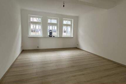 *Erstbezug nach Sanierung, Schicke 3-Raum Altbauwohnung mit Stellplatz* - Bad Langensalza