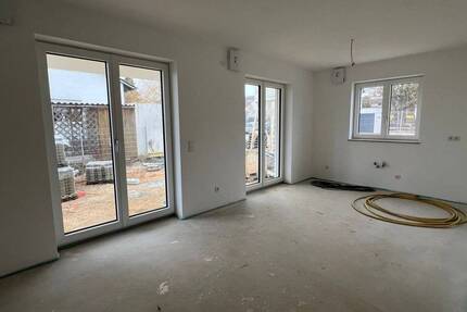 NEUBAU-ETW, 2 Zi.BadFlur, knapp 70m² Wfl., im EG zzgl. TG u.Stellplatz bei Ingolstadt! - Gaimersheim Lippertshofen