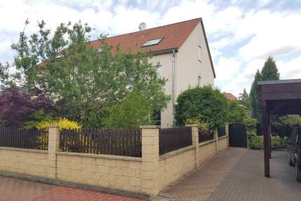 Reihenendhaus mit schönem Grundstück in ruhiger Wohnlage + zusätzliches Baugrundstück - Weinböhla