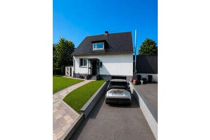 Einfamilienhaus bis Dreifamilienhaus in Rösrath Forsbach