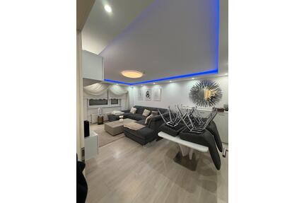 Neu Renovierte 3 Zimmer Wohnung - Schweinfurt Bellevue