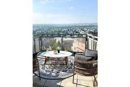 Sofort einzugsbereite 4-Zi-ETW mit zusätzl. Turmzimmer & spektakulärem Blick. Provisionsfrei! - Frankfurt Bergen-Enkheim