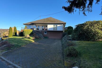 PROVISIONSFREI - 299.000,00&nbsp;EUR Kaufpreis, ca.&nbsp; 173,50&nbsp;m&sup2; in Irmenach (PLZ: 56843)