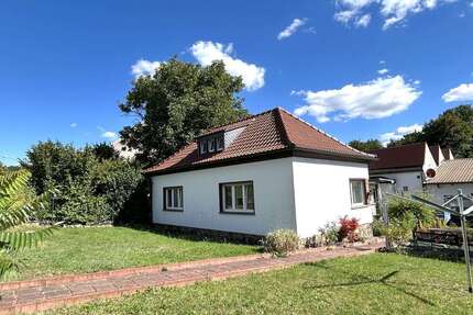 Haus zum Kaufen in Meerane 229.000,00 € 342 m²