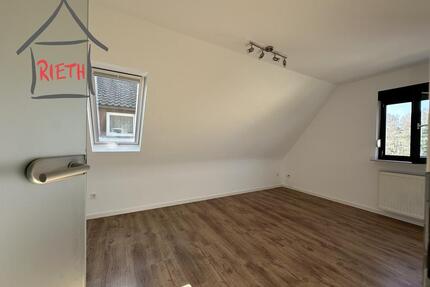 * Neckarrems mit Balkon, EBK, Stellplatz und Schlossberg-Blick * - Remseck am Neckar