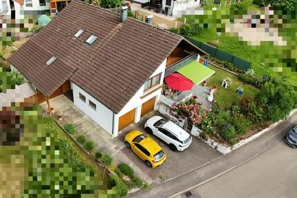 Charmantes Einfamilienhaus mit traumhaftem Garten in Ergenzingen - Rottenburg am Neckar