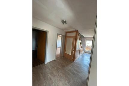 3-Zimmerwohnung zu vermieten - 600,00&nbsp;EUR Kaltmiete, ca.&nbsp; 85,00&nbsp;m&sup2; in Mitteleschenbach (PLZ: 91734)