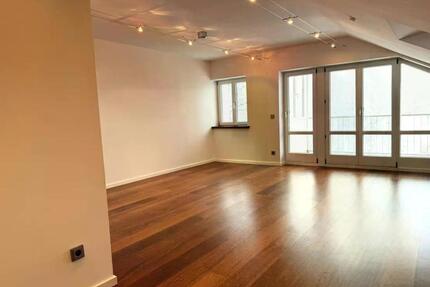 Wohnung, Erstbezug nach Sanierung: Luxuriöse 2,5-Zi.-Dachgeschoss - Sonthofen