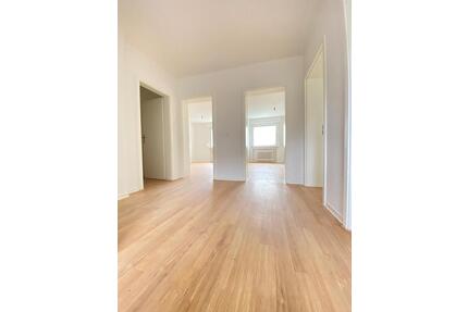 *** ERSTBEZUG NACH SANIERUNG *** Sehr helle 3-Zimmer-Wohnung *** Zentrale Lage in Marl-Drewer ***
