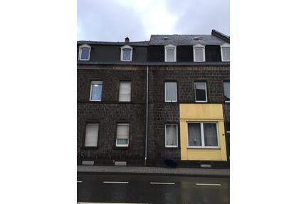 Mietwohnung im 1. Stock in einem Dreifamilienhaus in Mayen - Ochtendung