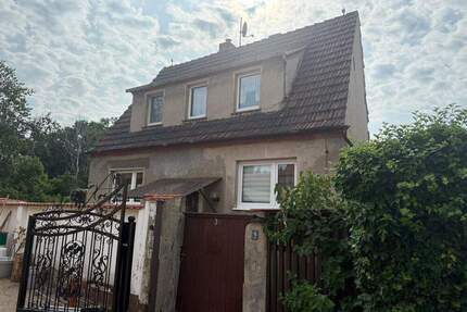 +++ Sanierungsbedürftiges Einfamilienhaus in Langendorf +++ - Weißenfels