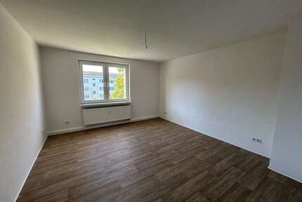Wohnung zum Mieten in Suhl 410,35 € 57.43 m²