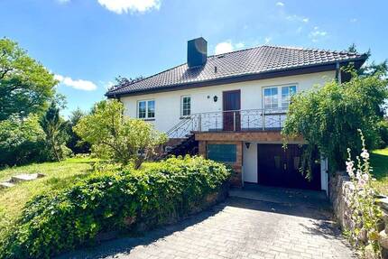 Einfamilienhaus im Bungalowstil mit repräsentativem Garten - Poseritz