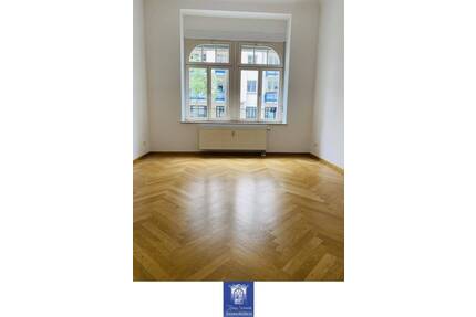 Reizende Familienwohnung mit Balkon und Wohnküche in unmittelbarer Elbnähe! - Dresden Johannstadt-Nord