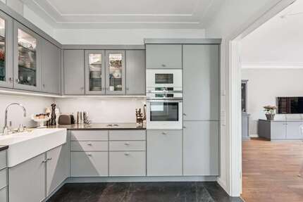 Wohnung zum Kaufen in Düsseldorf - Heerdt 1.290.000,00 € 169 m²
