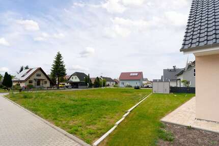 Grundstück zu verkaufen in Thiendorf 115.000,00 € 886 m²
