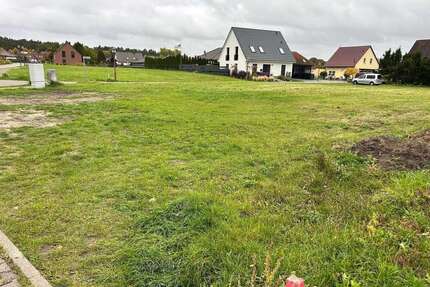 Grundstück zu verkaufen in Friesack 140.000,00 € 800 m²