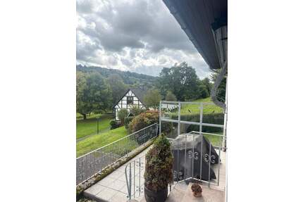 Nachbarn, was ist das? Freistehendes Haus mit vielen Möglichkeiten. - Remscheid Lennep