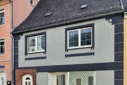 Haus zum Kaufen in Roßwein 250.000,00 € 327 m²