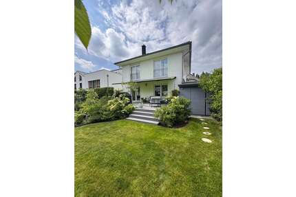 Haus zum Kaufen in Berlin - Wannsee 1.700.000,00 € 150 m²