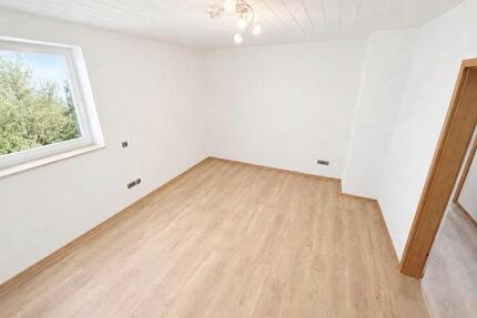 Mietwohnung in Kirrberg - 825,00&nbsp;EUR Kaltmiete, ca.&nbsp; 90,00&nbsp;m&sup2; in Homburg (PLZ: 66424)