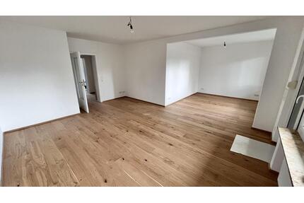 Luxuriös kernsanierte 80 m2 Wohnung in Düsseldorf Lörick