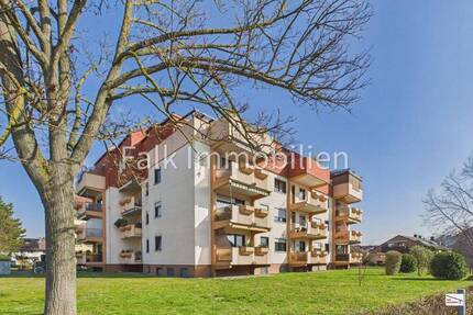 ***Oben wohnt das Glück! 2 ZKBB+Außenstellplatz in Brühl 