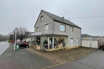 Mehrfamilienhaus +Gewerbe+Lager - Weiskirchen