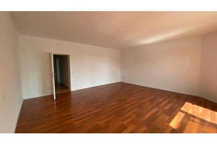 EG-Wohnung ca. 90 qm mit 3 ZKB - 610,00&nbsp;EUR Kaltmiete, in Bad Salzuflen (PLZ: 32107) Biemsen-Ahmsen