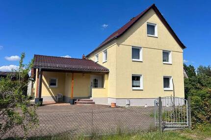 Gepflegtes Einfamilienhaus mit Doppelgarage, 6 Zimmern und großem Grundstück in Moritzburg-Steinbach