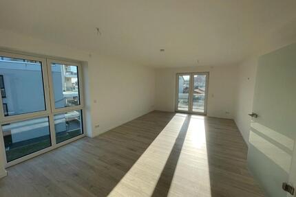 Schöne 2 Raumwohnung (89m²), Balkon, Keller, Tiefgarage - Radeburg