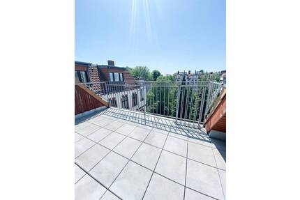 Seltene Gelegenheit-Dachgeschosswohnung mit Dachterrasse in ruhiger Innenhoflage - sofort bezugsfrei - Berlin Steglitz