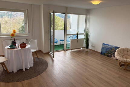 Neu renovierte Eigentumswohnung in 82256 Fürstenfeldbruck > PROVISIONSFREI <