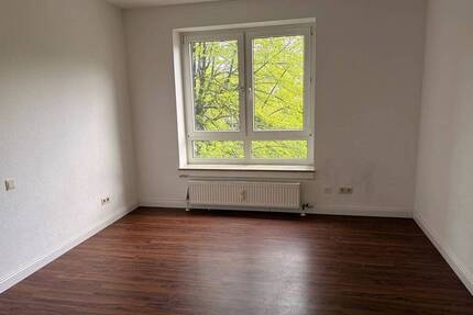 Großzügige 2-Zimmer-Wohnung mit Loggia in zentraler Lage - Düsseldorf Oberbilk