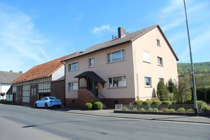 Charmanter Resthof mit ca. 3.100 m² Grundstück, Nebengebäuden & Terrasse mit Fernblick - Schlitz