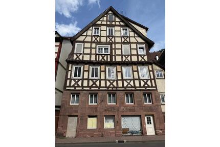 Kapitalanleger aufgepasst! Attraktive 4-Zi.-Wohnung mit Ausblick - Calw