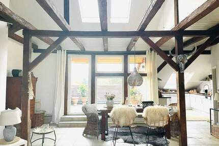 City Living Deluxe: 2 Zimmer Dachgeschossjuwel mit großzügier Loggia - Braunschweig