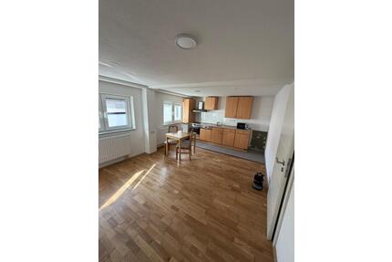 3 Zimmer Wohnung ab sofort - 880,00&nbsp;EUR Kaltmiete, ca.&nbsp; 65,00&nbsp;m&sup2; in Kirchheim am Neckar (PLZ: 74366)