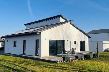 Modernes Einfamilienhaus Barrierefrei Pool PV Anlage - Chorin