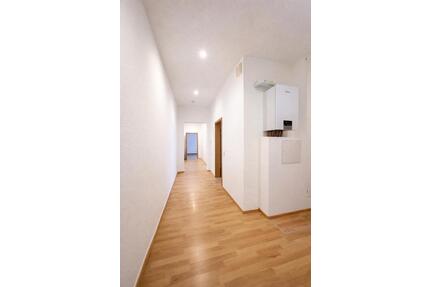 Charmante 3-Zimmer Wohnung - 420,00&nbsp;EUR Kaltmiete, ca.&nbsp; 94,00&nbsp;m&sup2; in Auerbach/Vogtland (PLZ: 08209)