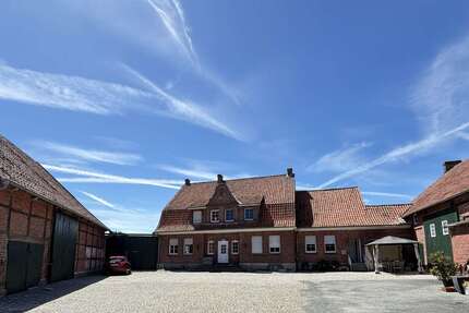 Haus zum Mieten in Lippetal Herzfeld 1.800,00 € 266.4 m² - Lippetal / Herzfeld