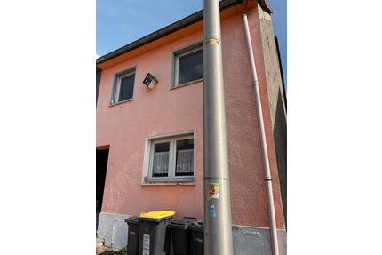 Einfamilienhaus - 99.000,00&nbsp;EUR Kaufpreis, ca.&nbsp; 150,00&nbsp;m&sup2; in Heinsberg (PLZ: 52525)