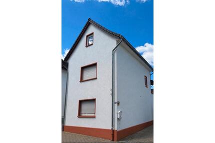 2 EFH + 850 m² Grundstück in Elz von Privat