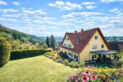helle und sehr schöne Doppelhaushälfte in ruhiger und grüner Hanglage von Niederpesterwitz - Freital