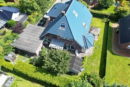 Großzügiges Einfamilienhaus in Cuxhaven-Groden - 7 Zimmer, schöner Garten & Doppelgarage